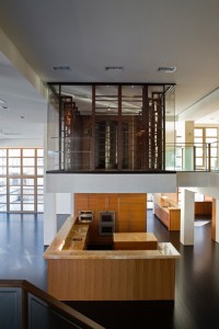 tribeca cantilevered wine + humidor